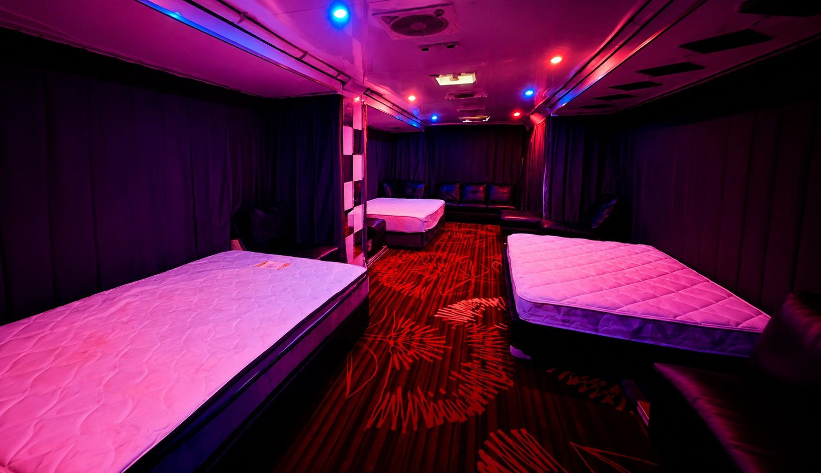 bangbus-image-slide-3