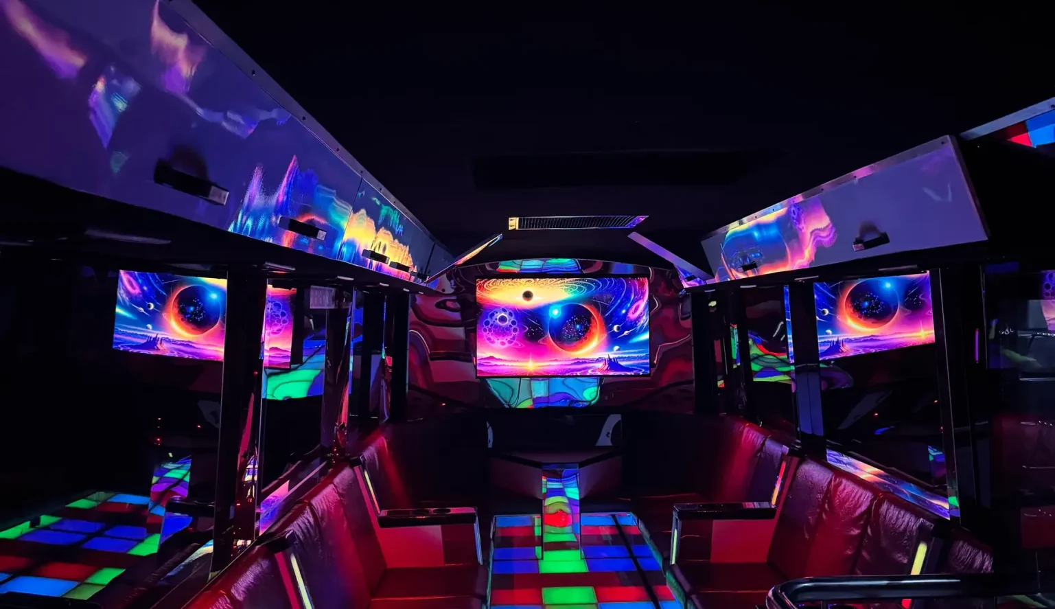 new-part-bus-night-img-3-rqyknkzxg9ppfu93po1fcvpry1vnqjnebpip3jxnmu